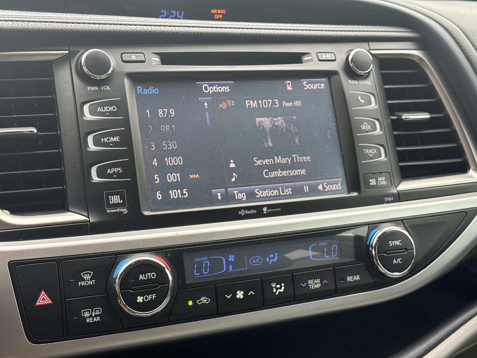 Used 2014 Toyota Highlander Limited image 28