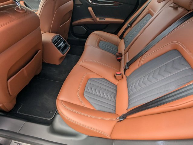 Used 2019 Maserati Quattroporte GTS GranLusso image 17