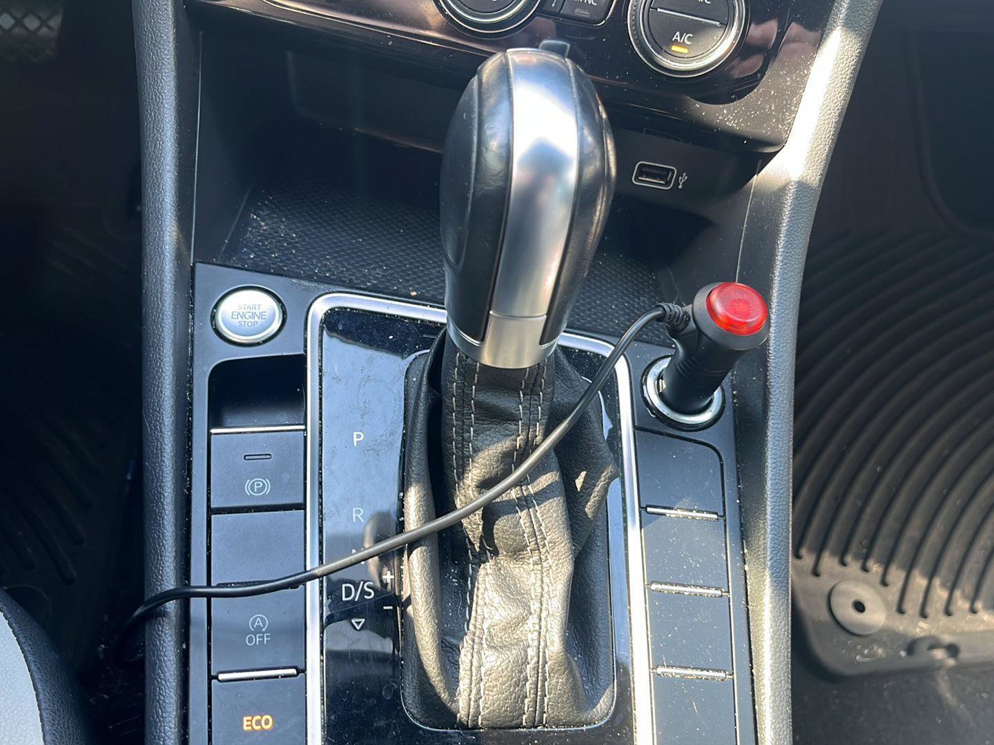 Used 2019 Volkswagen Jetta R-Line image 13