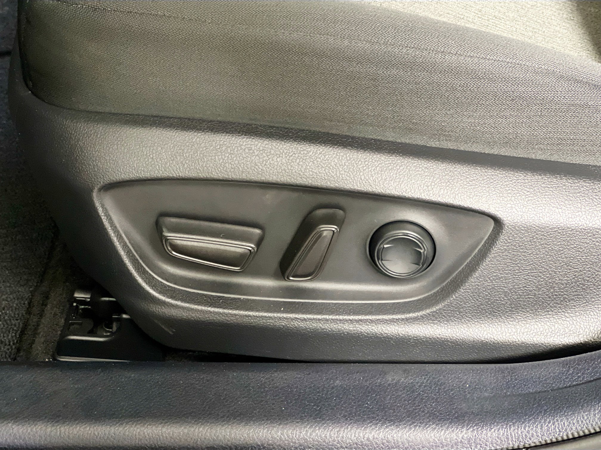 Used 2021 Toyota Camry LE w/ Carpet Mat Package (TMS) image 15