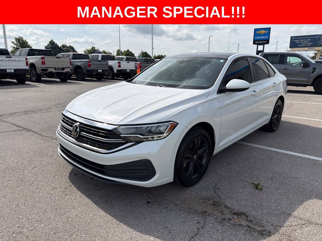 Used 2023 Volkswagen Jetta SE FWD image 7