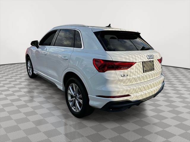 Used 2024 Audi Q3 2.0T Premium w/ Convenience Package AWD/4WD image 3