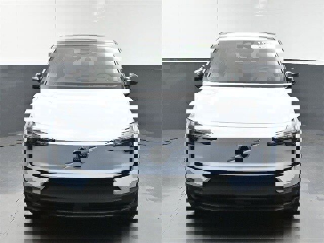 New 2025 Volvo EX30 Ultra w/ Climate Package image 3