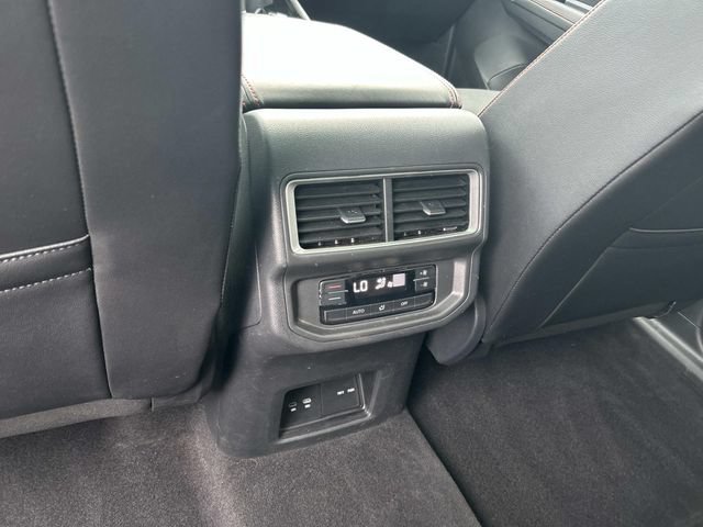 Used 2024 Volkswagen Atlas Peak Edition SE AWD/4WD image 20
