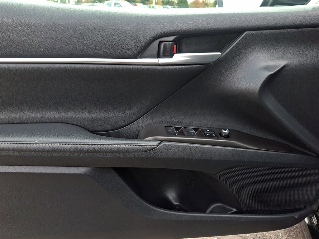 Used 2024 Toyota Camry XSE image 12