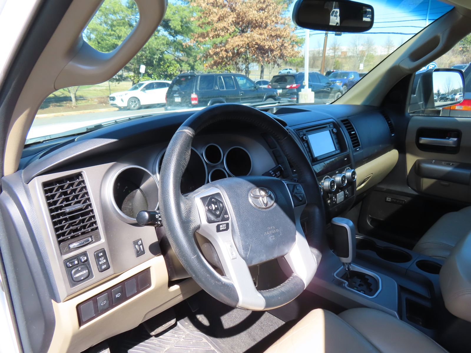 Used 2015 Toyota Sequoia Limited image 20