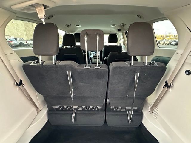 Used 2022 Chrysler Voyager LX FWD image 20