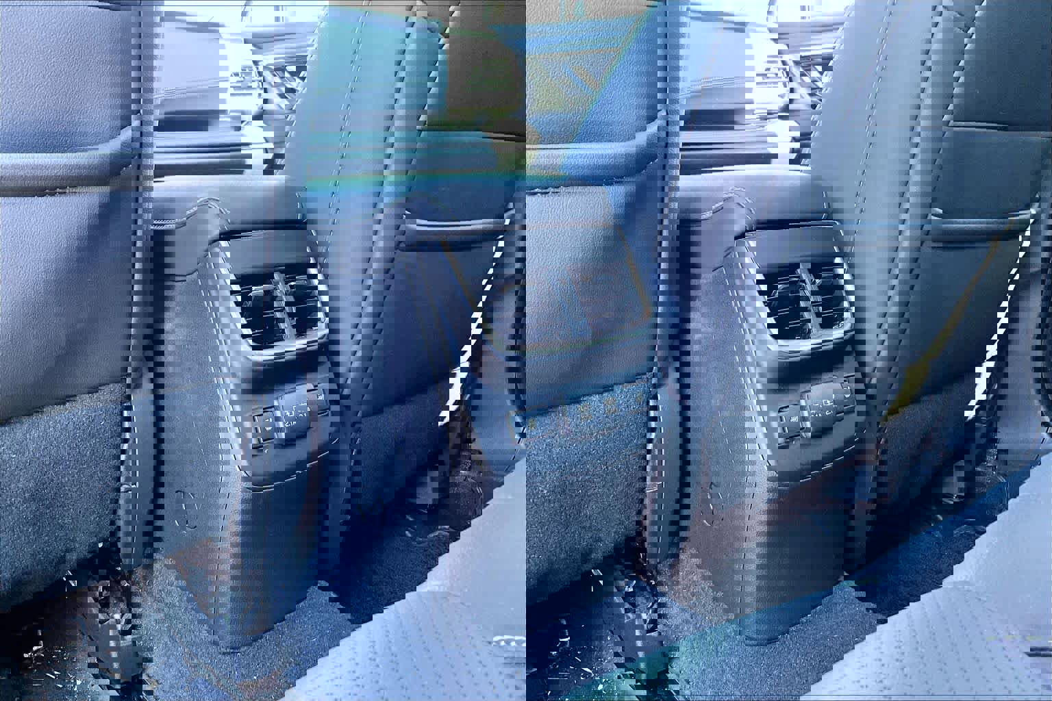 Used 2022 Subaru Outback Limited image 35