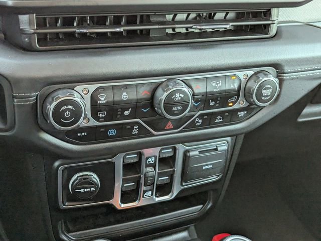 Used 2025 Jeep Wrangler Unlimited Sahara w/ Safety Group image 28