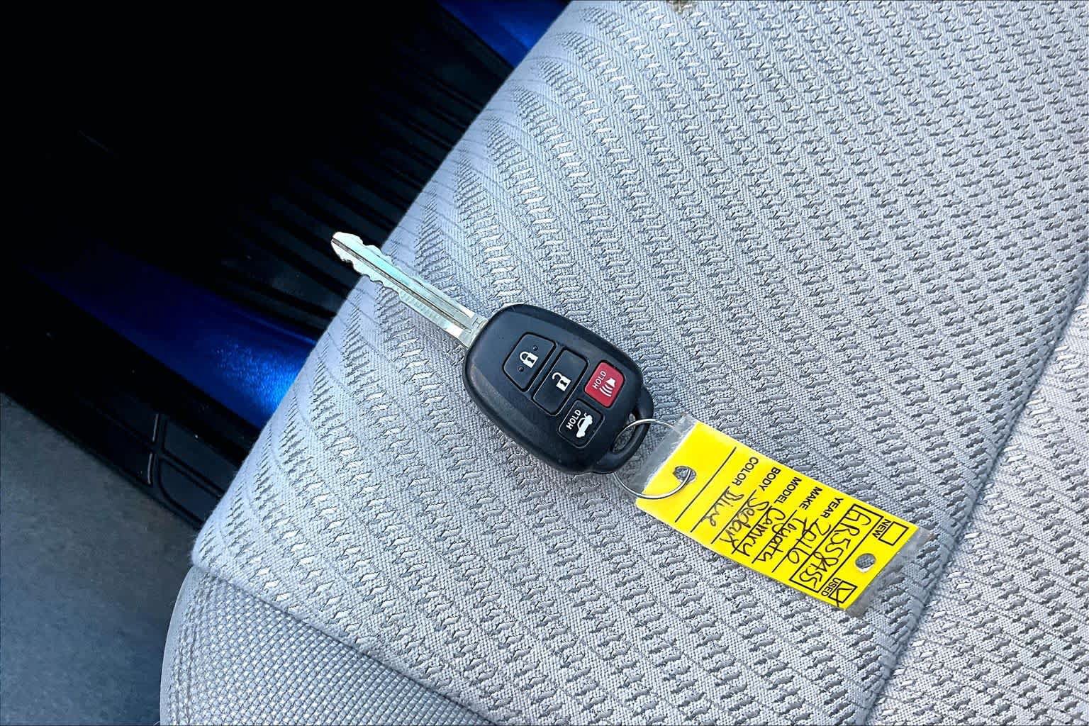 Used 2016 Toyota Camry LE FWD image 14