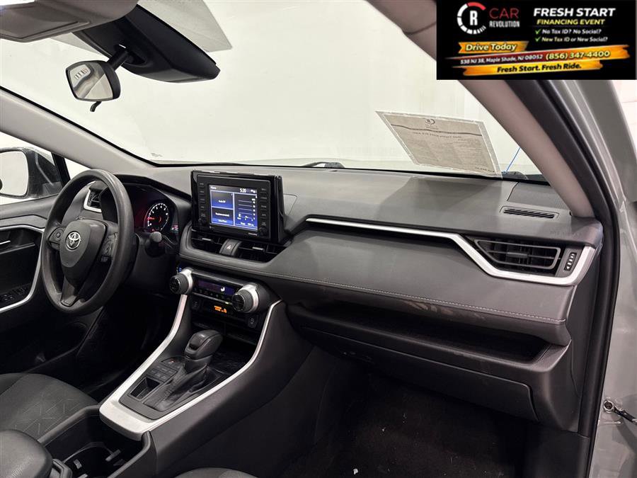 Used 2022 Toyota RAV4 XLE image 52