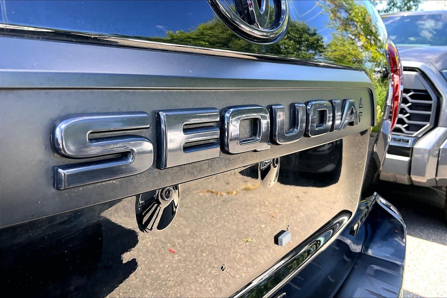 Used 2022 Toyota Sequoia TRD Pro AWD/4WD image 10