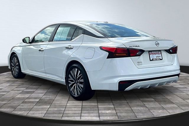 Used 2025 Nissan Altima 2.5 SV image 4