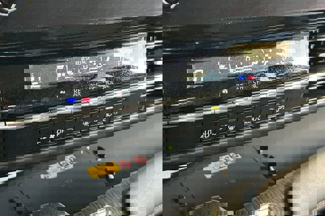 Used 2025 Toyota Sienna LE image 26