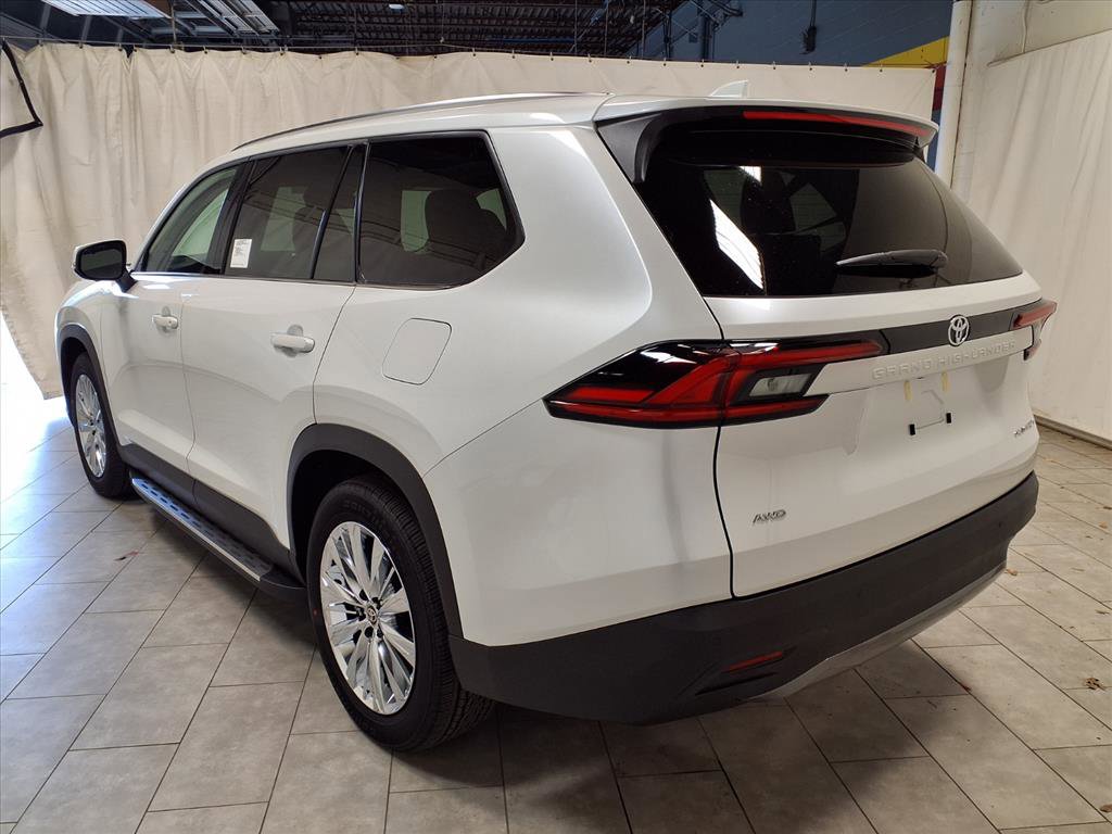 New 2026 Toyota Grand Highlander Platinum image 7