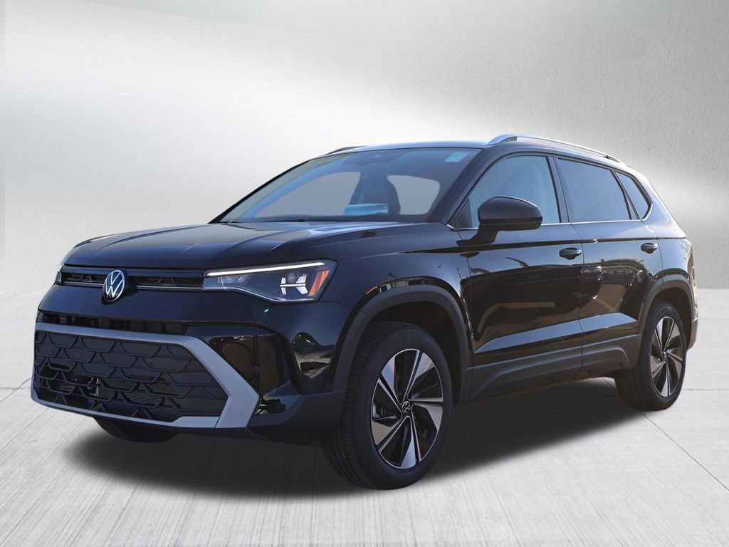 Certified 2025 Volkswagen Taos SE AWD/4WD image 1