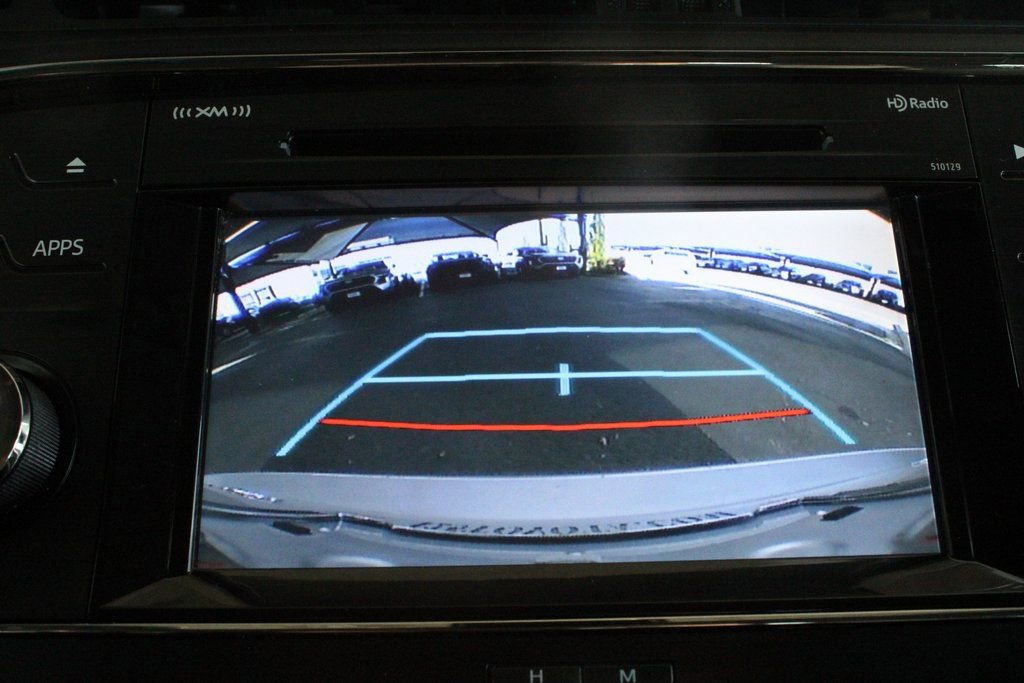 Used 2017 Toyota Avalon XLE image 34