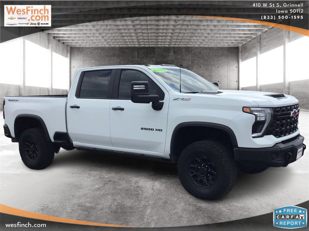 Used 2025 Chevrolet Silverado 2500 ZR2 w/ ZR2 Bison Edition image 3