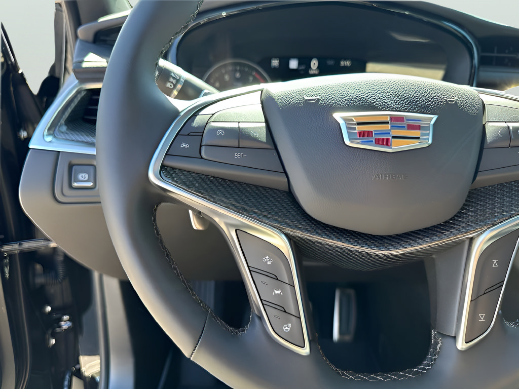 New 2026 Cadillac XT5 Sportv w/ LPO, Onyx Lite Package AWD/4WD image 32