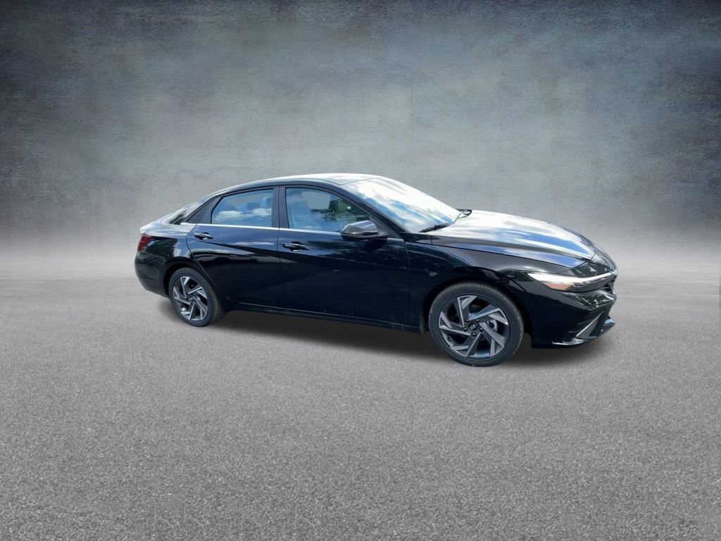 New 2025 Hyundai Elantra Limited image 26