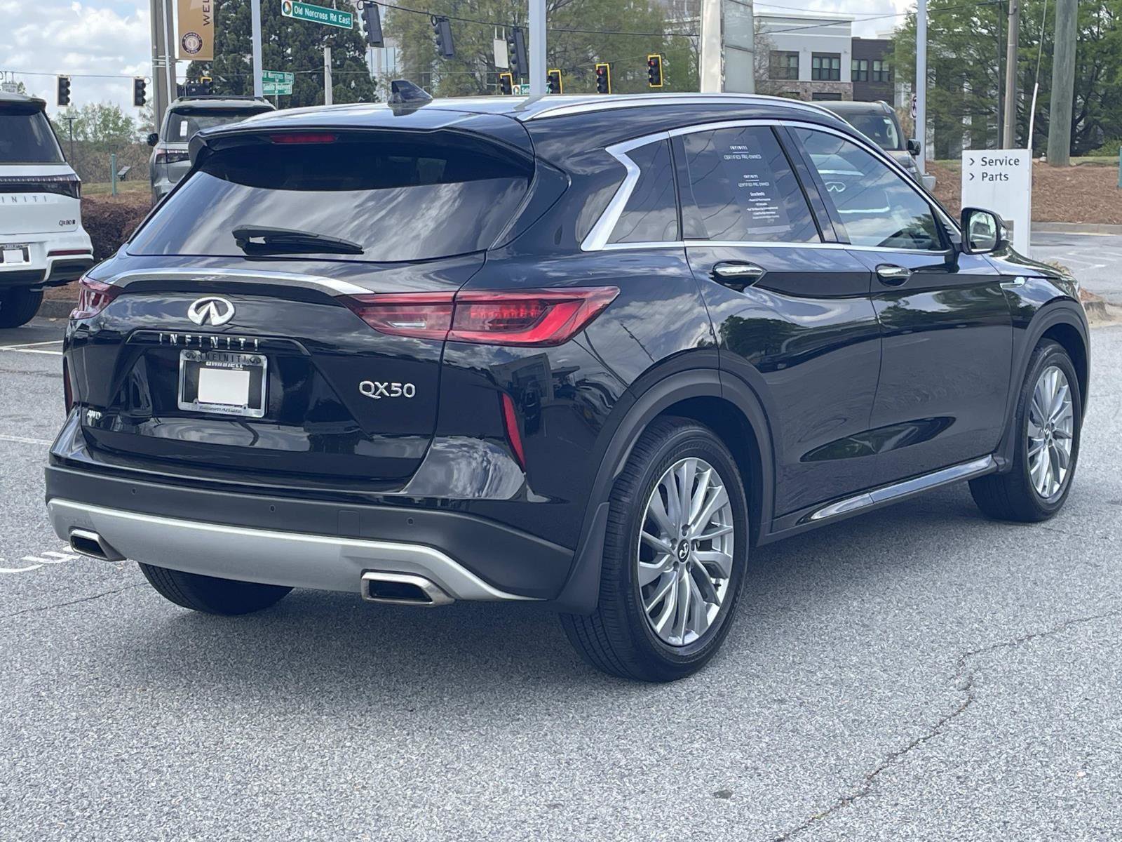 Certified 2025 INFINITI QX50 Luxe AWD/4WD image 4