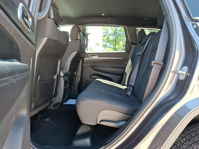 Used 2020 Jeep Grand Cherokee Laredo AWD/4WD image 13