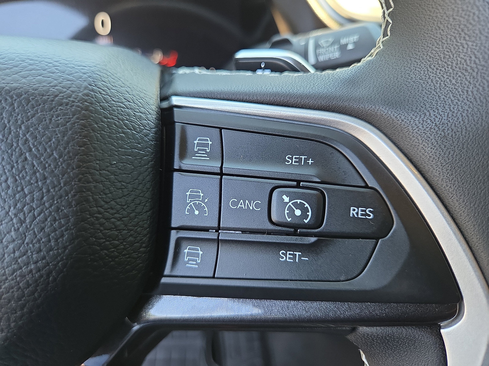 Used 2023 Jeep Grand Cherokee Altitude AWD/4WD image 28