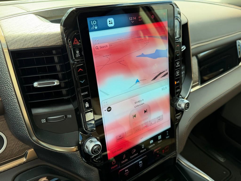 Used 2025 RAM 1500 Limited image 19