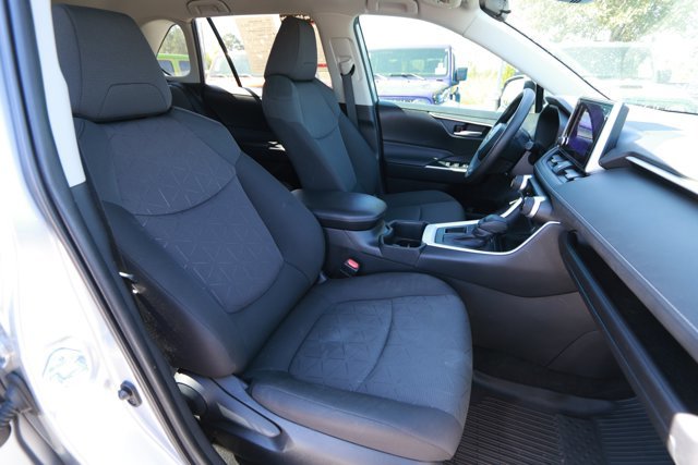 Used 2023 Toyota RAV4 XLE image 27