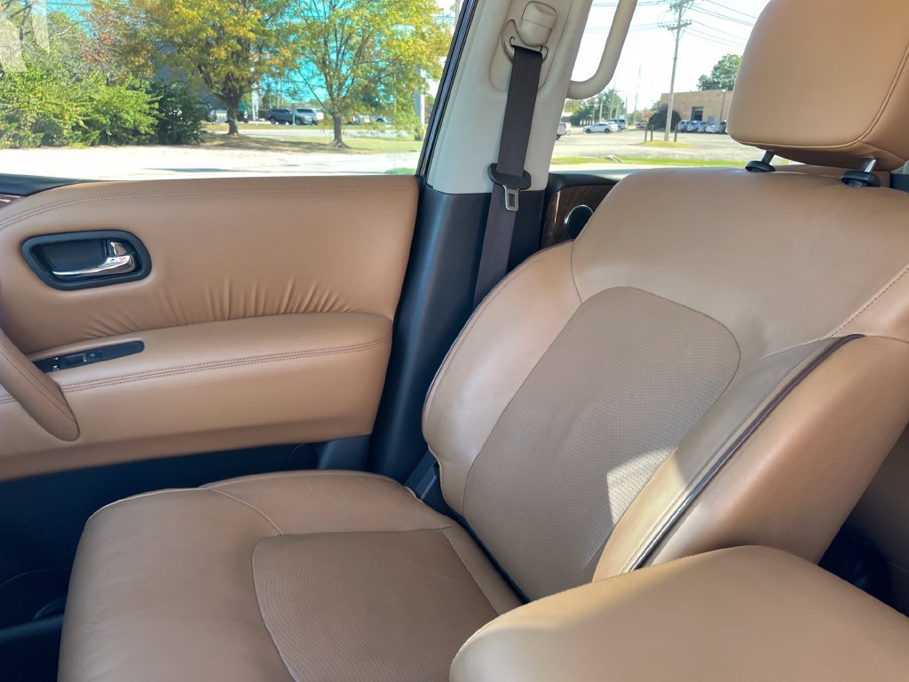 Used 2016 INFINITI QX80 4WD w/ All Season Package image 18