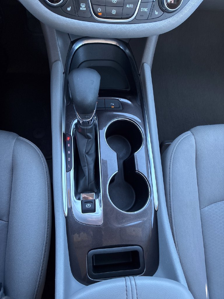 Used 2025 Chevrolet Malibu LT FWD image 19