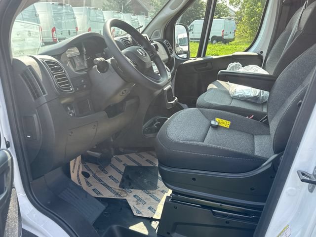 New 2026 RAM ProMaster 3500 w/ Crew Van Package FWD image 12