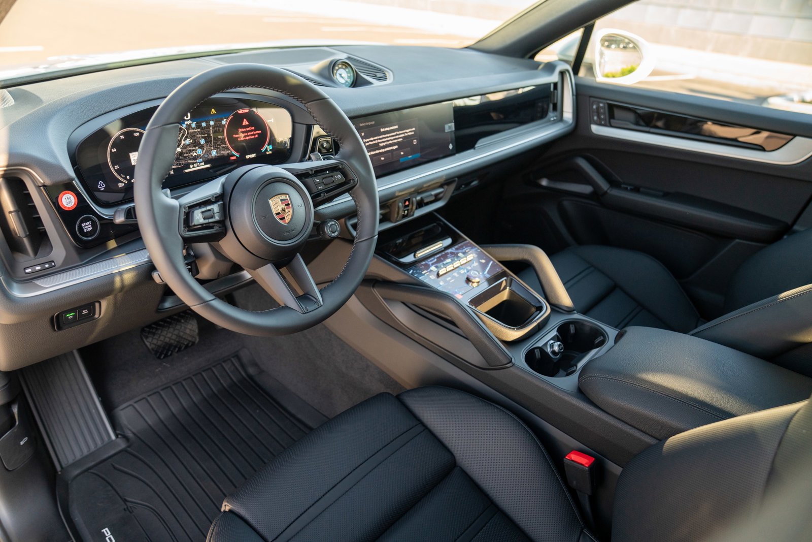 New 2026 Porsche Cayenne Coupe AWD/4WD image 4