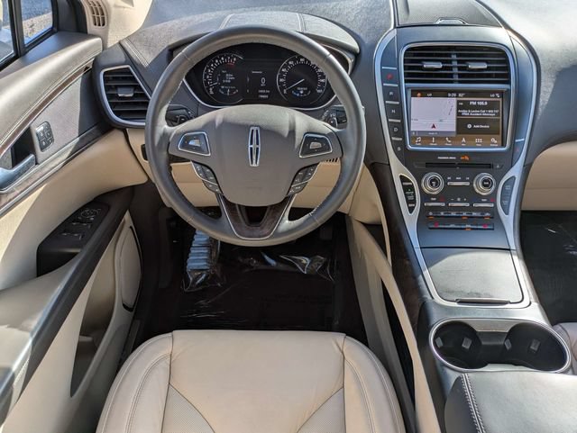 Used 2017 Lincoln MKX Select w/ Select Plus Package FWD image 17