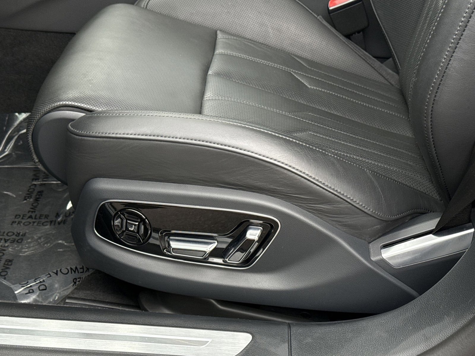 Used 2022 Audi A8 L 3.0T image 14