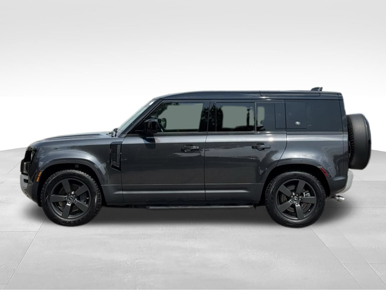 New 2024 Land Rover Defender 110 SE AWD/4WD image 4