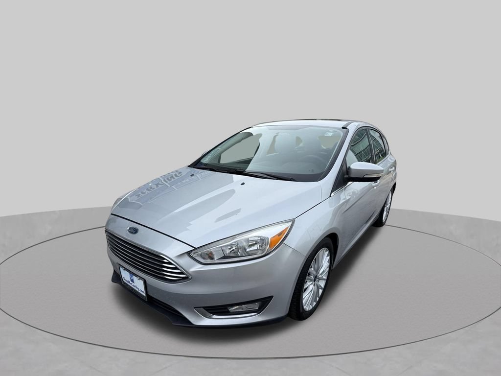 Used 2017 Ford Focus Titanium FWD image 2