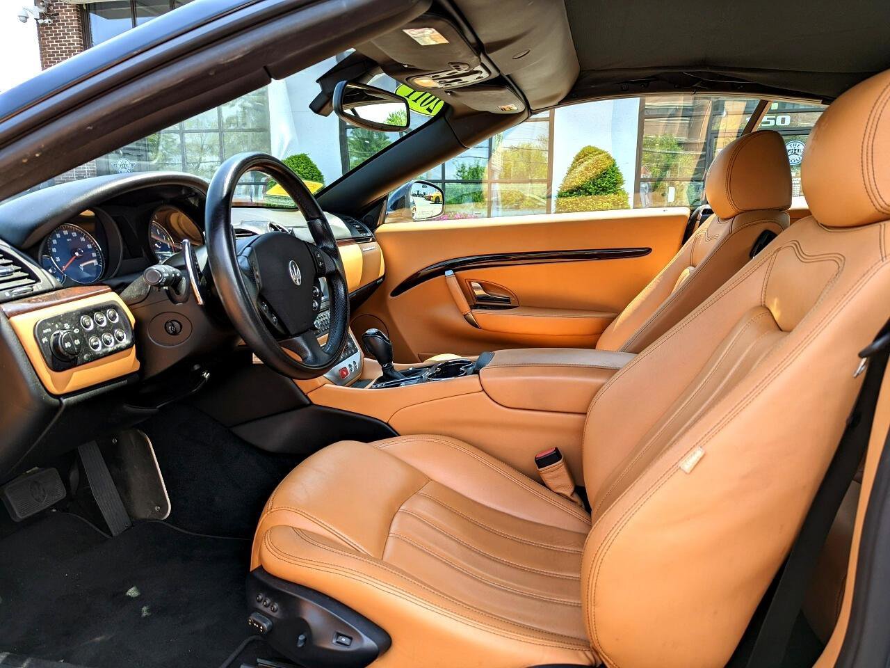Used 2011 Maserati GranTurismo Convertible RWD image 12