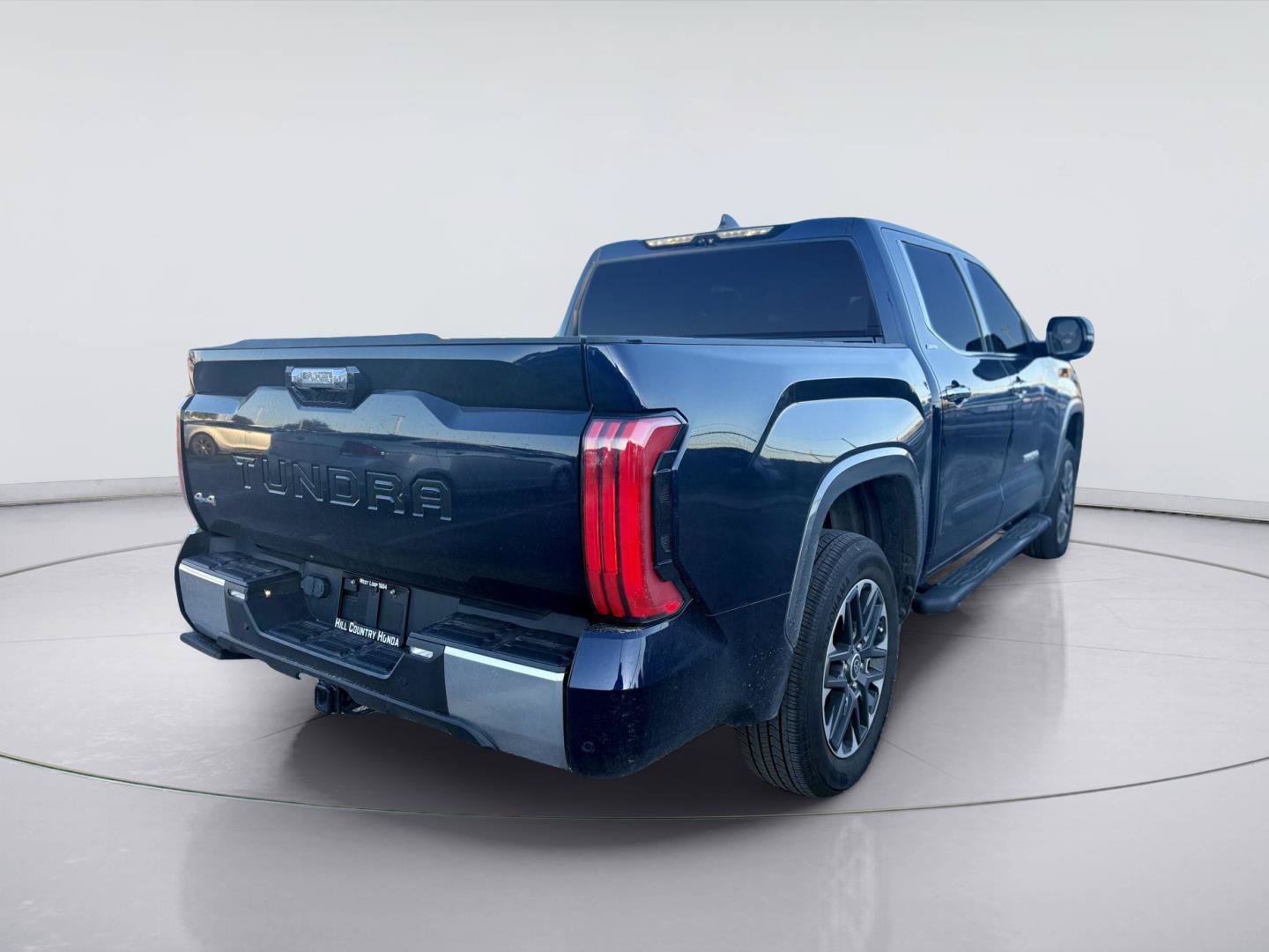 Used 2023 Toyota Tundra Limited AWD/4WD image 3
