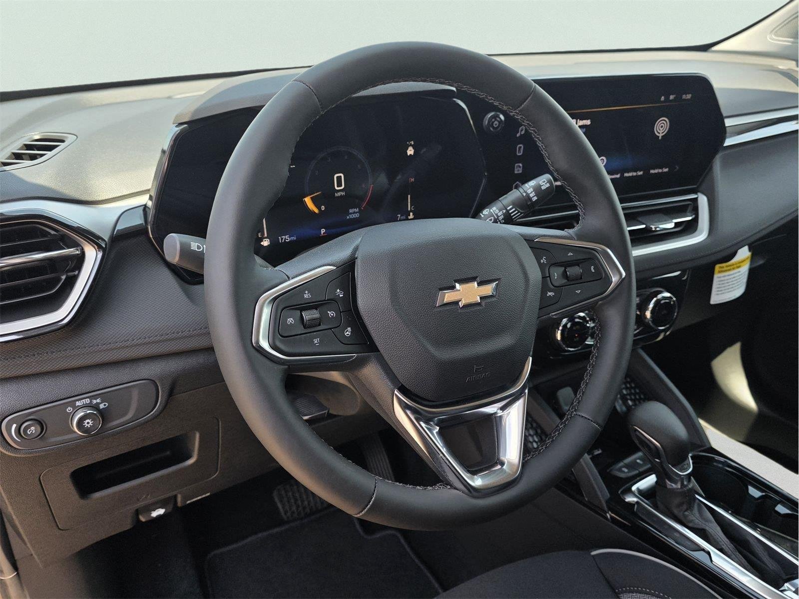 New 2026 Chevrolet TrailBlazer LT w/ Convenience Package FWD image 7