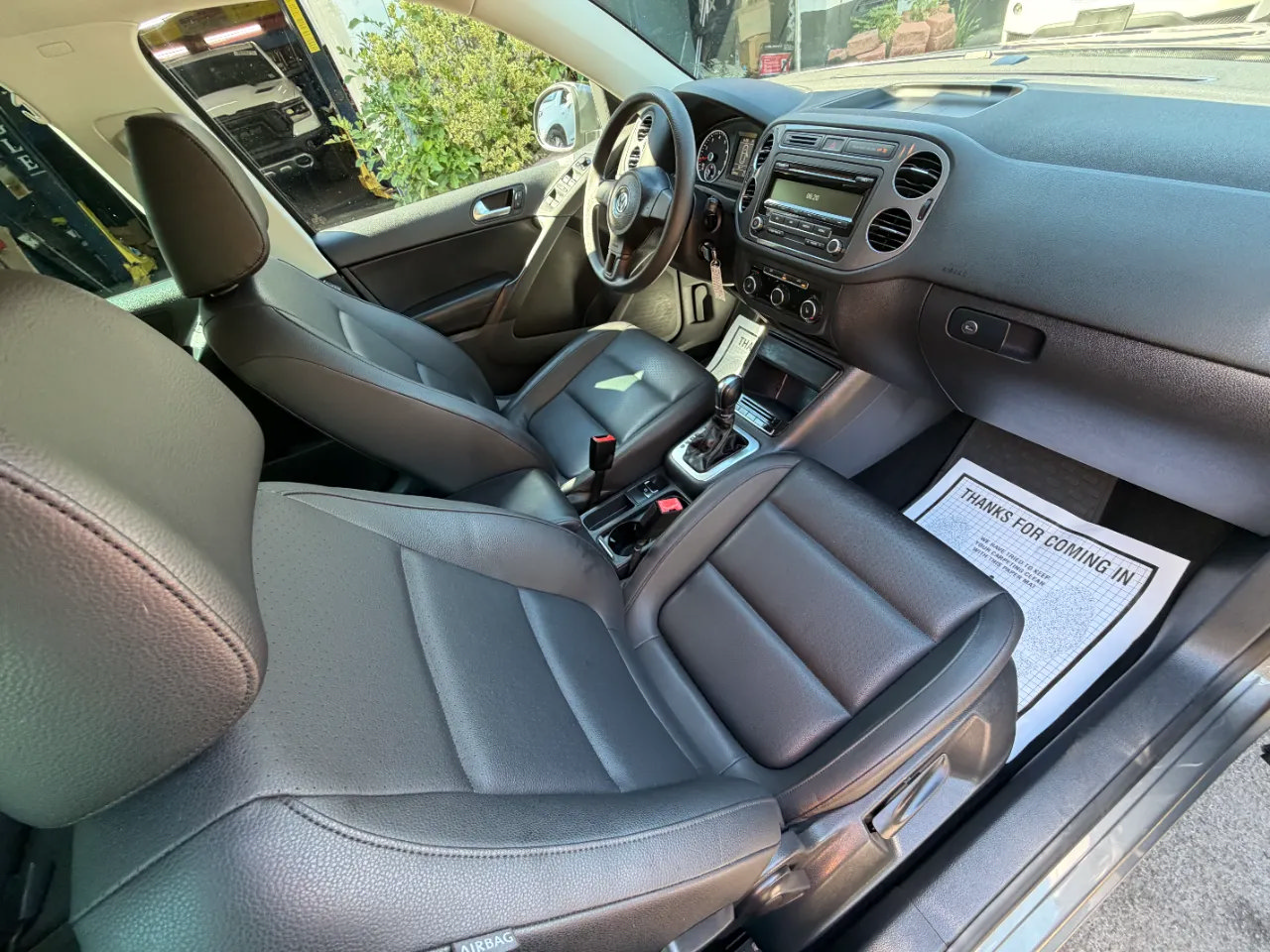 Used 2012 Volkswagen Tiguan LE FWD image 36