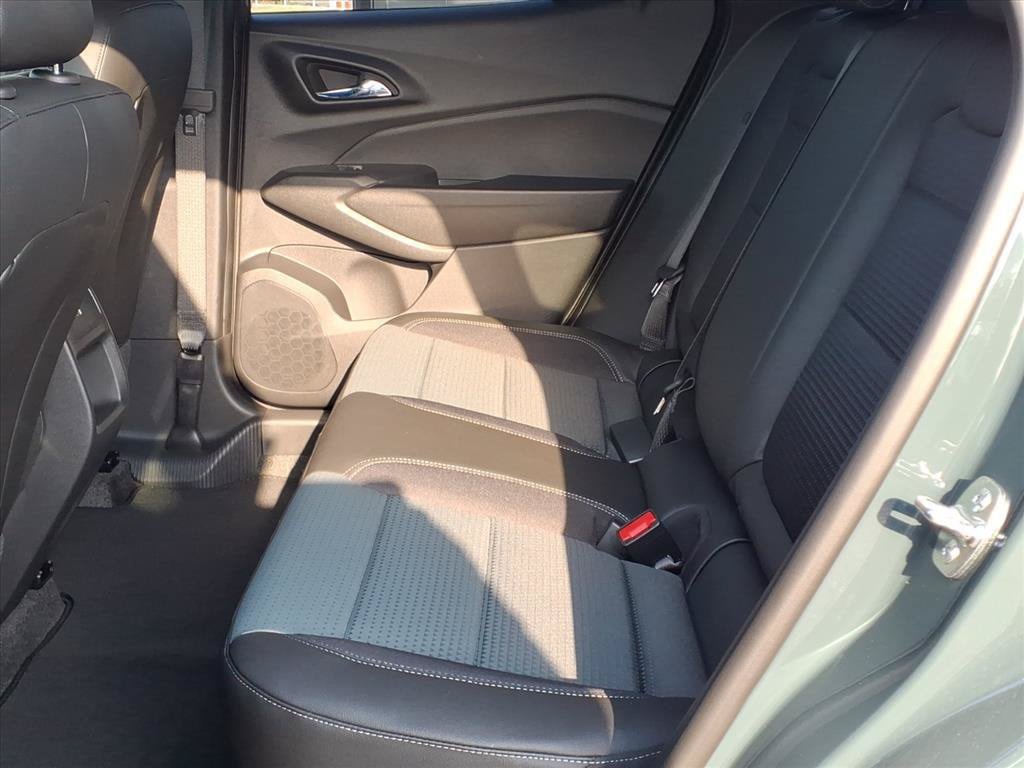 New 2026 Chevrolet Trax LT w/ Driver Confidence Package FWD image 17