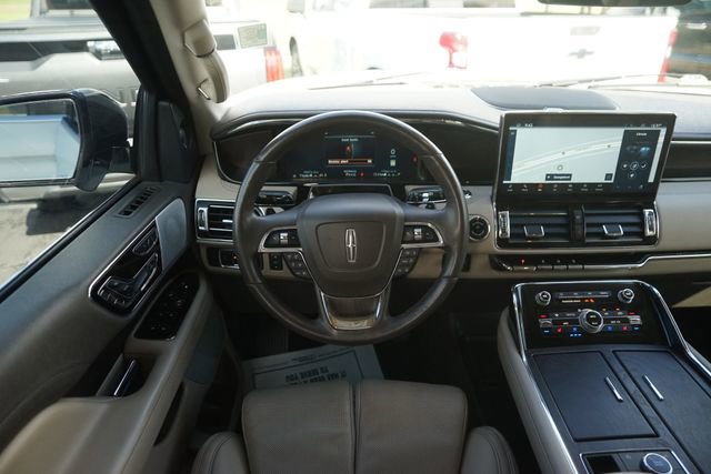 Used 2024 Lincoln Navigator L Reserve AWD/4WD image 24