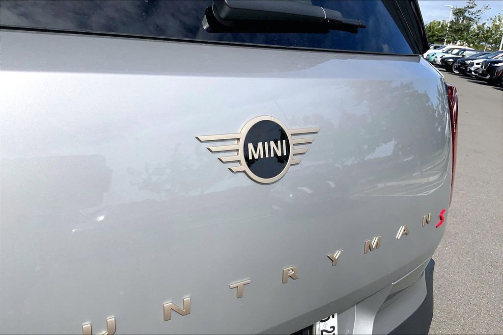 Certified 2025 MINI Cooper Countryman S w/ Comfort Package Max image 32
