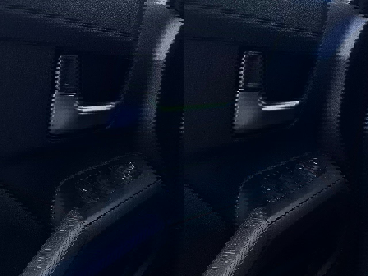 Used 2025 Toyota Tacoma TRD Off-Road image 19