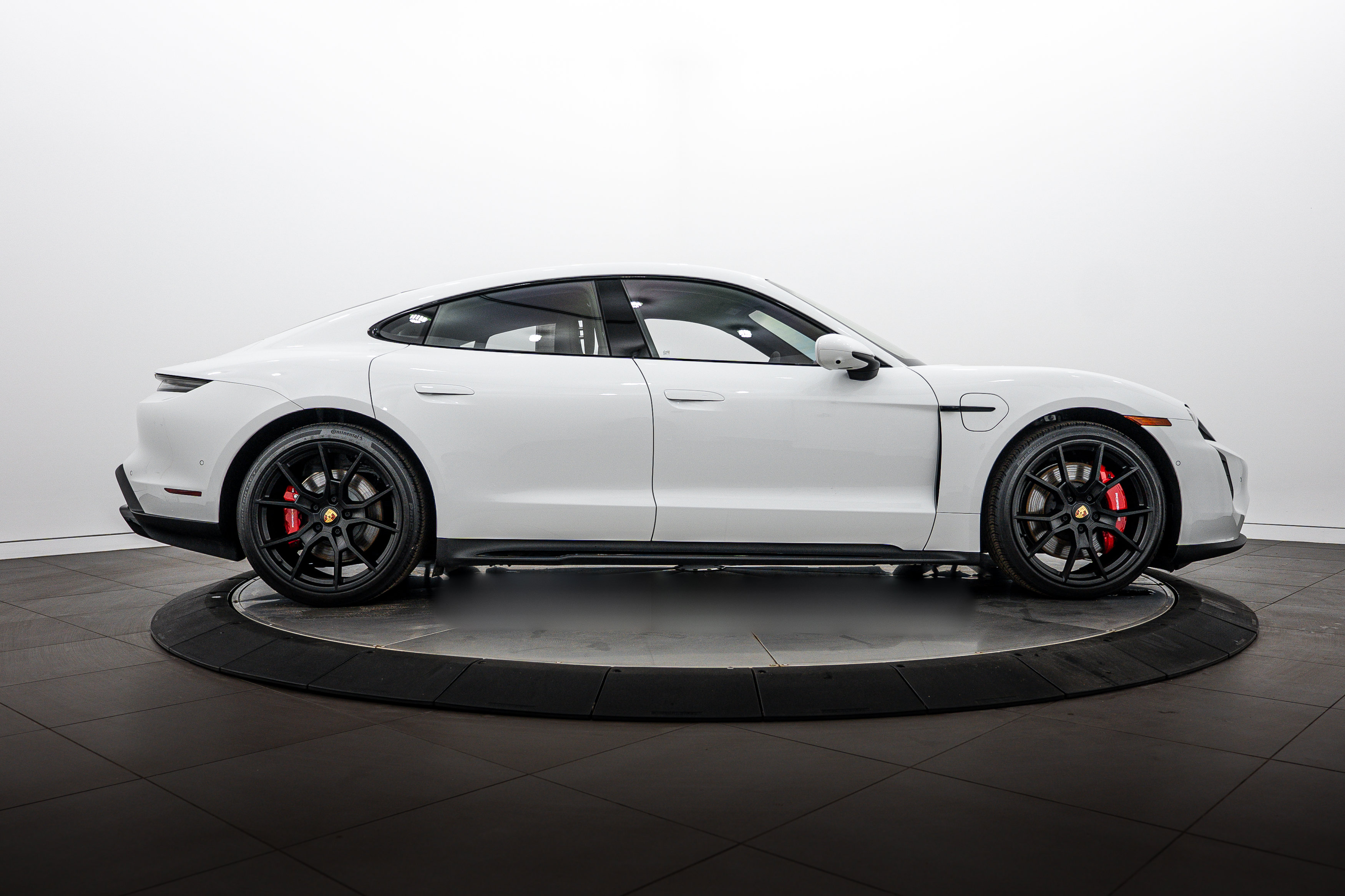 Certified 2023 Porsche Taycan GTS AWD/4WD image 8