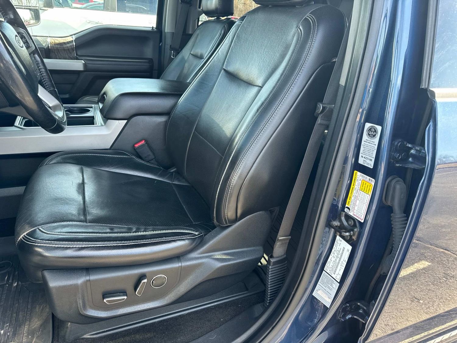 Used 2017 Ford F350 Lariat w/ Lariat Ultimate Package image 24