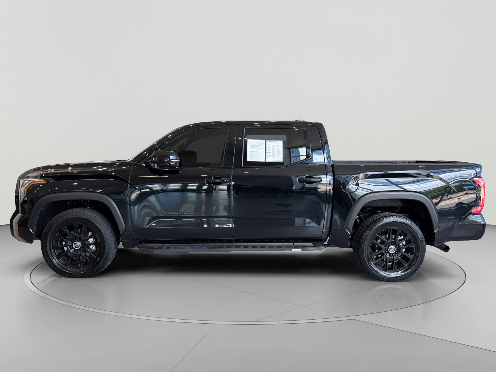 Used 2024 Toyota Tundra Limited AWD/4WD image 2