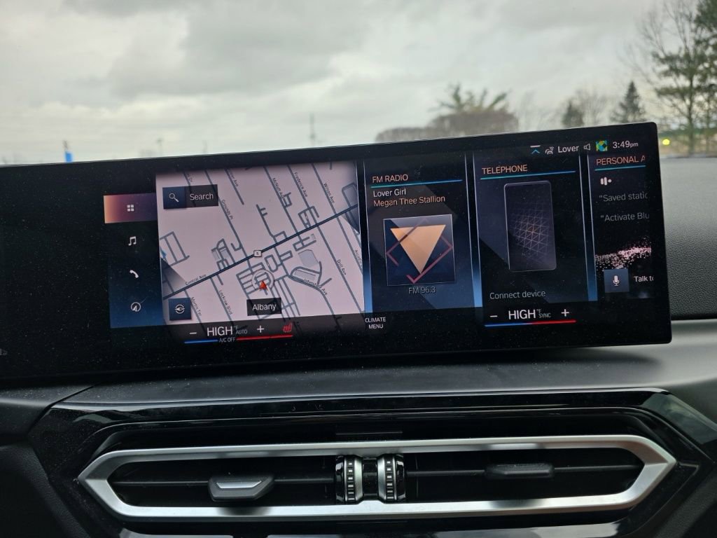 Used 2023 BMW 230i xDrive Coupe w/ Premium Package image 17