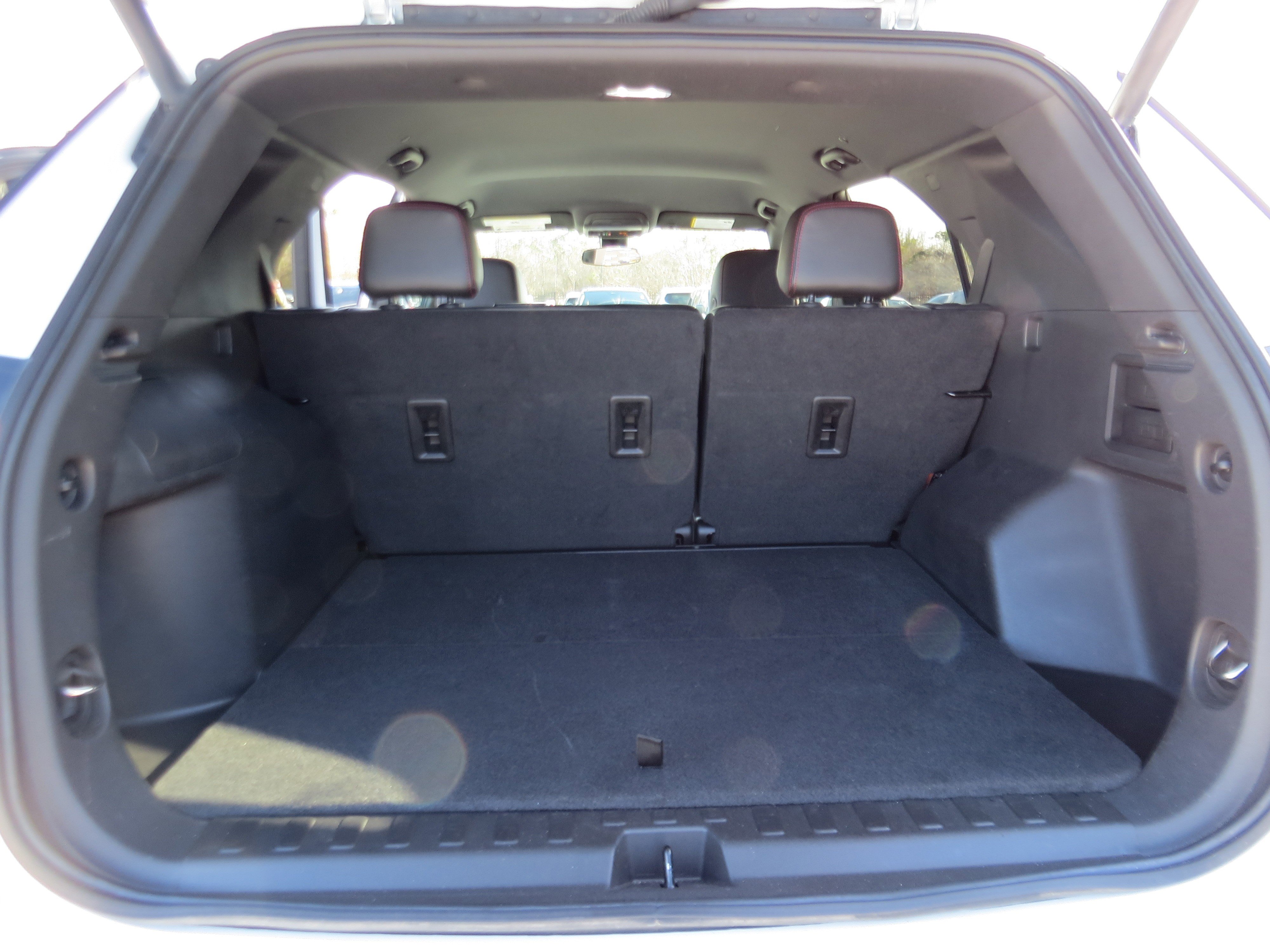 Used 2022 Chevrolet Equinox RS w/ RS Leather Package image 10